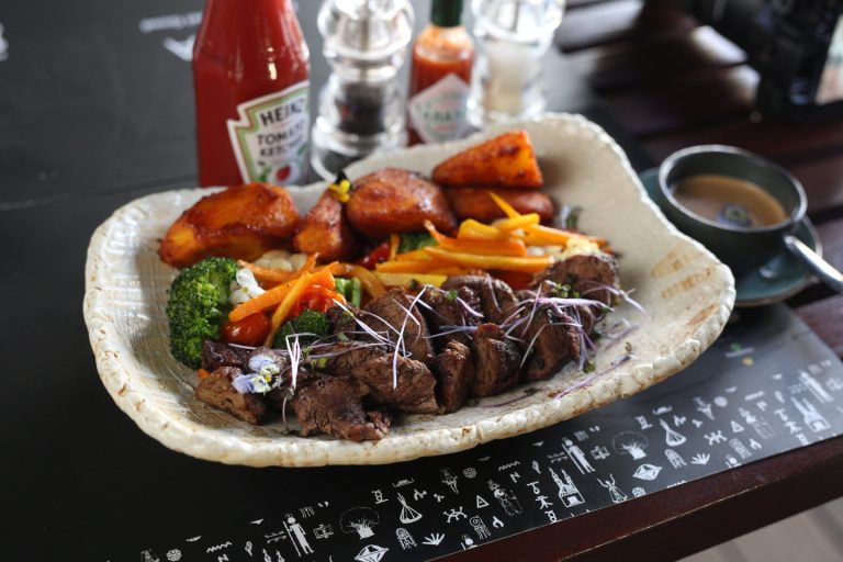 AMKA Nyama Manga pepper steak